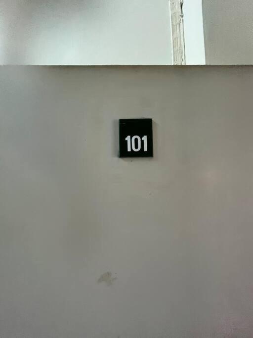 Room101 In Wanna Apartment Pattaya Εξωτερικό φωτογραφία
